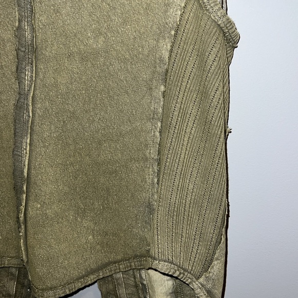 WE THE FREE TANK (L) - Picture 8 of 11